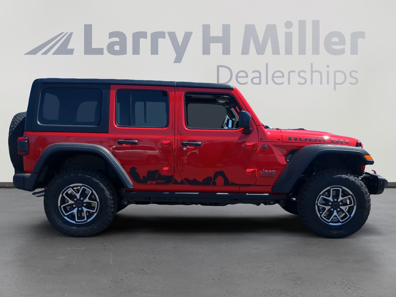 New 2025 Jeep Wrangler Unlimited Rubicon w/ Steel Bumper Group AWD/4WD image 6
