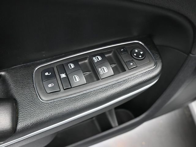 Used 2023 Chrysler 300 S image 13