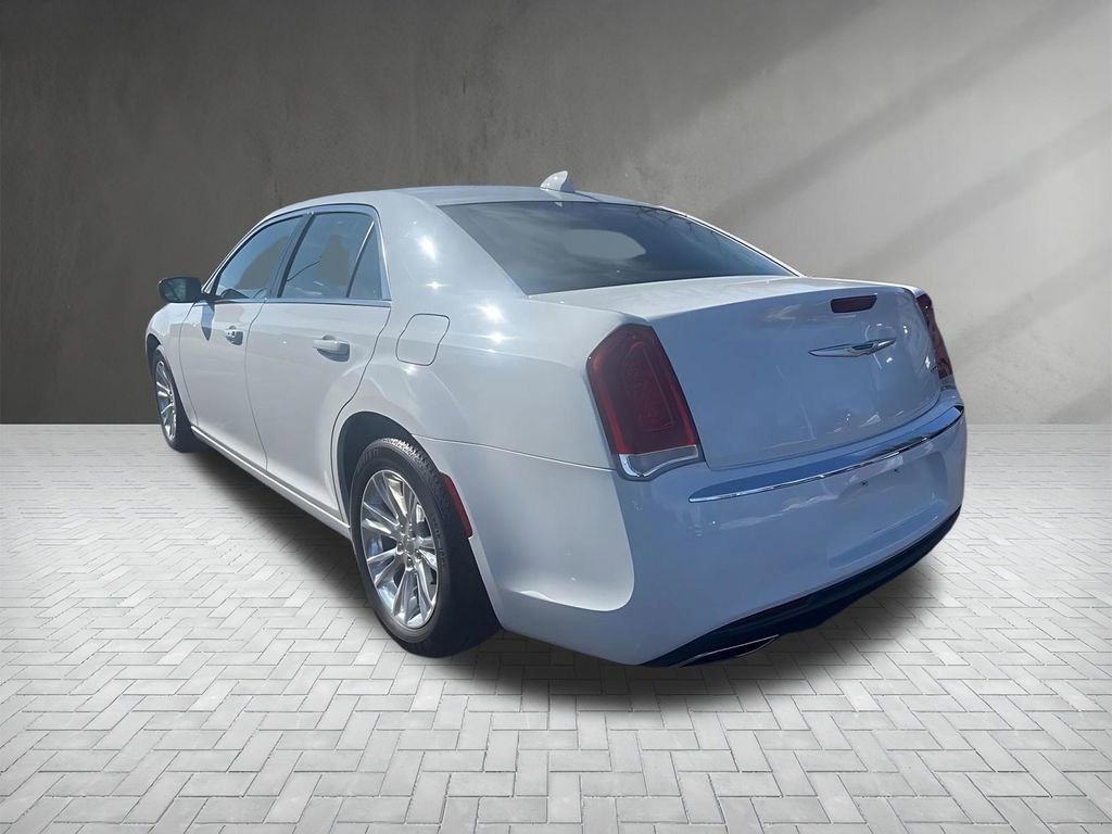 Used 2020 Chrysler 300 Touring L w/ Quick Order Package 2EF RWD image 5