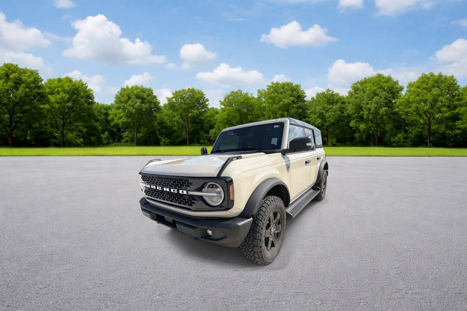 Used 2025 Ford Bronco Outer Banks AWD/4WD image 3