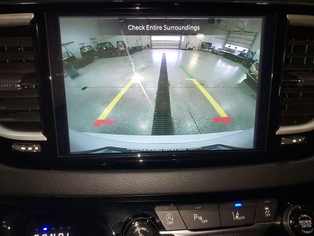 Used 2024 Chrysler Pacifica Touring-L FWD image 23
