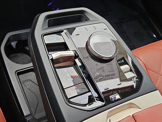 Used 2024 BMW iX xDrive50 w/ Premium Package AWD/4WD image 12