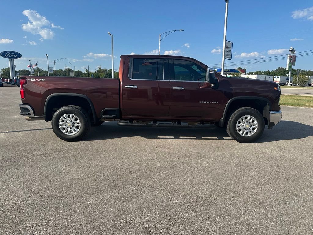 Used 2024 Chevrolet Silverado 2500 LTZ w/ LTZ Convenience Package AWD/4WD image 5