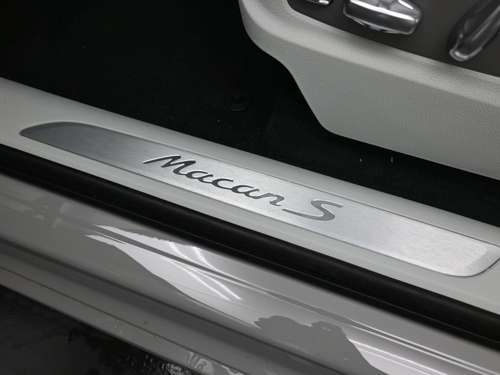 New 2026 Porsche Macan S AWD/4WD image 14