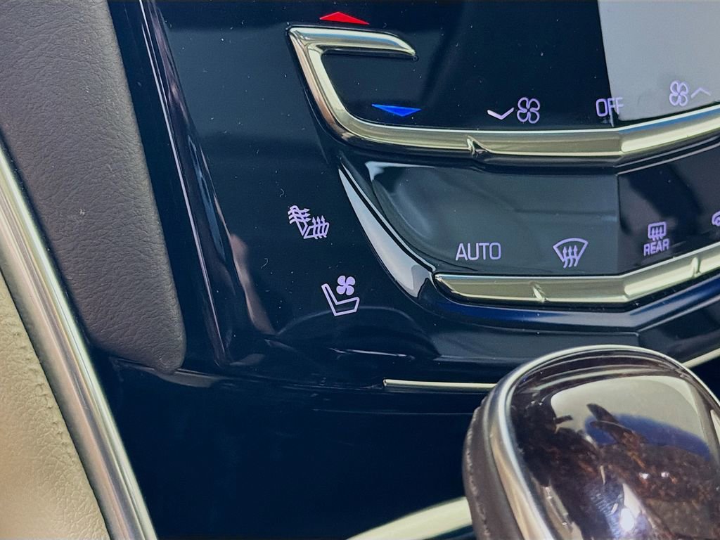 Used 2016 Cadillac XTS Luxury FWD image 24