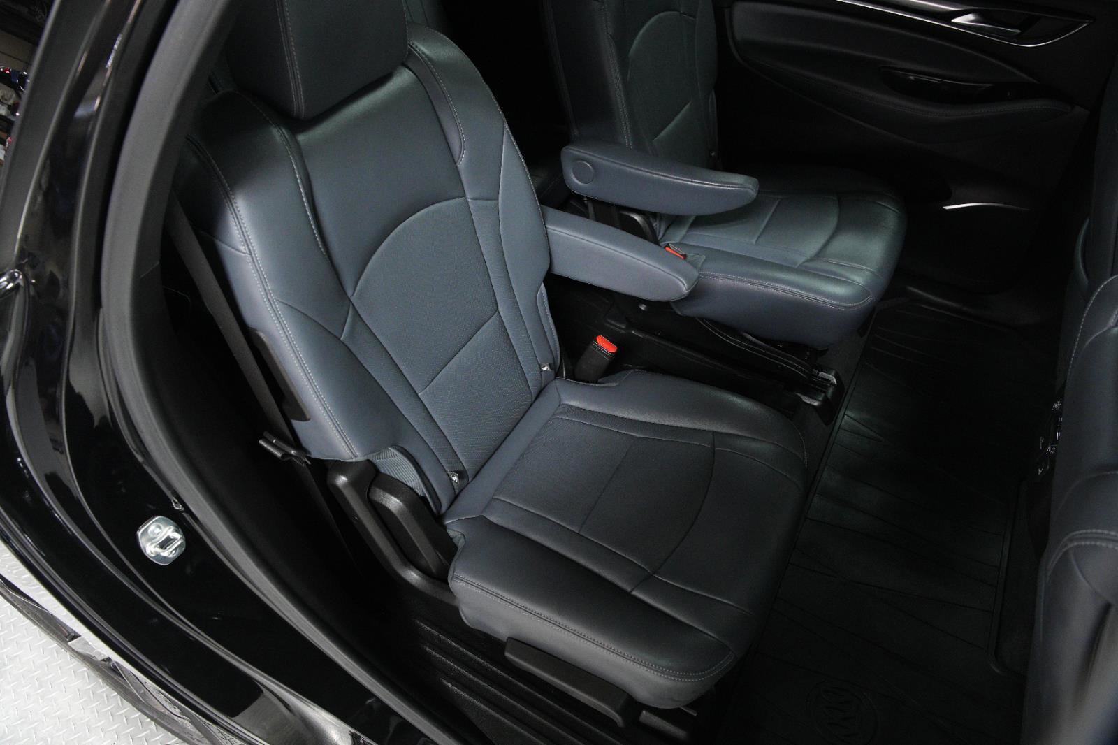 Used 2024 Buick Enclave Essence w/ Experience Buick Package image 17