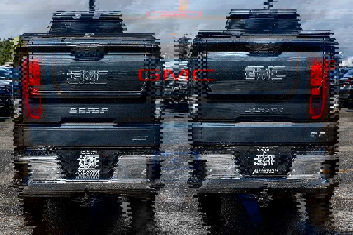 Used 2023 GMC Sierra 1500 SLE image 12