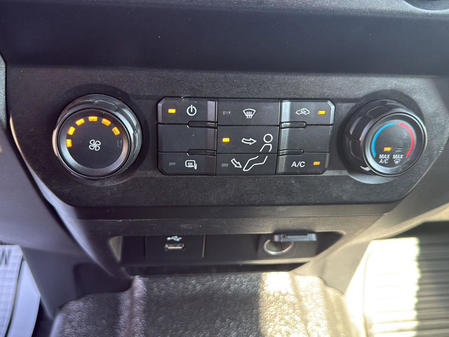 Used 2021 Ford F250 XL w/ Power Equipment Group image 28