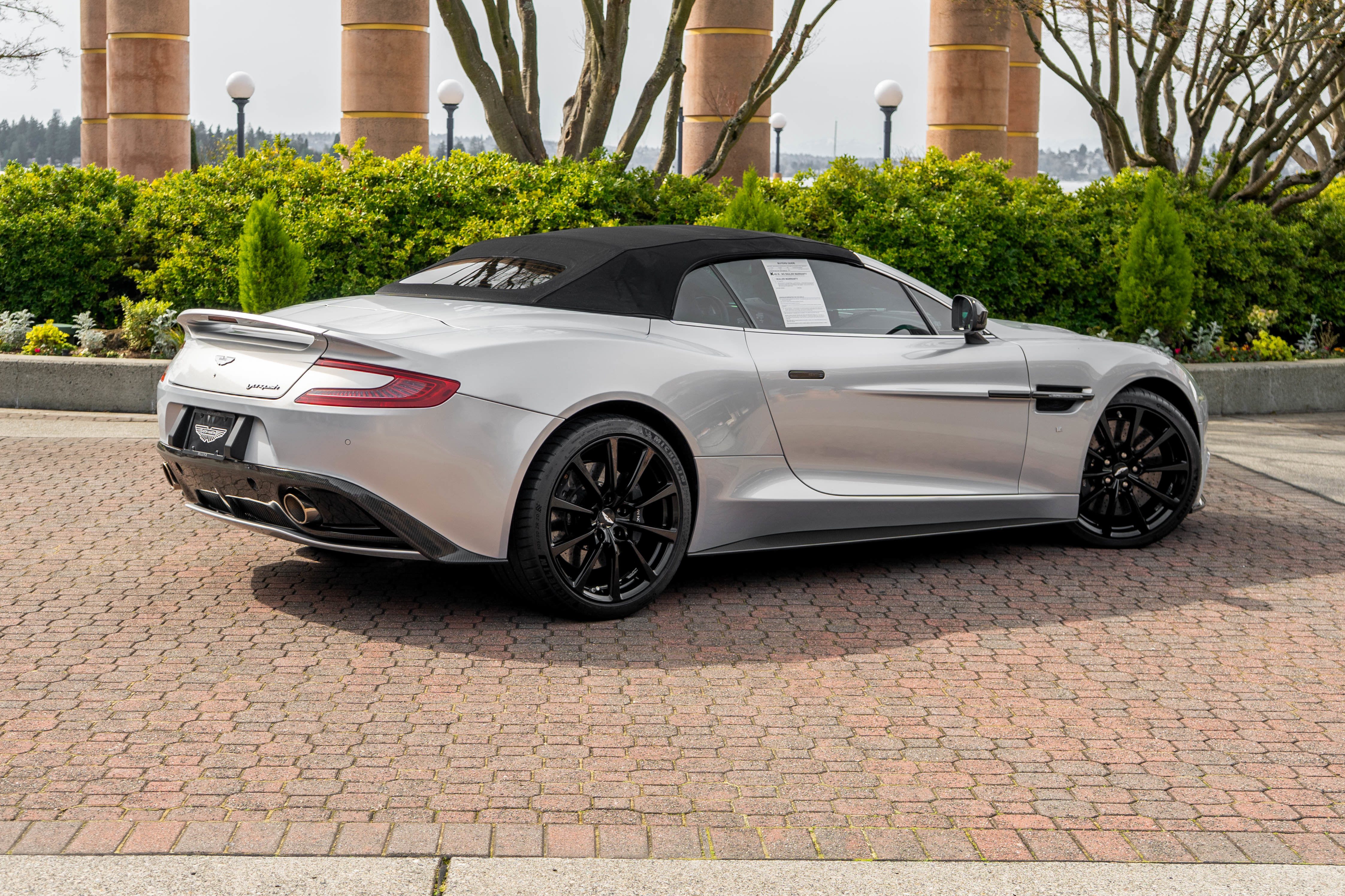 Used 2016 Aston Martin Vanquish Volante image 49