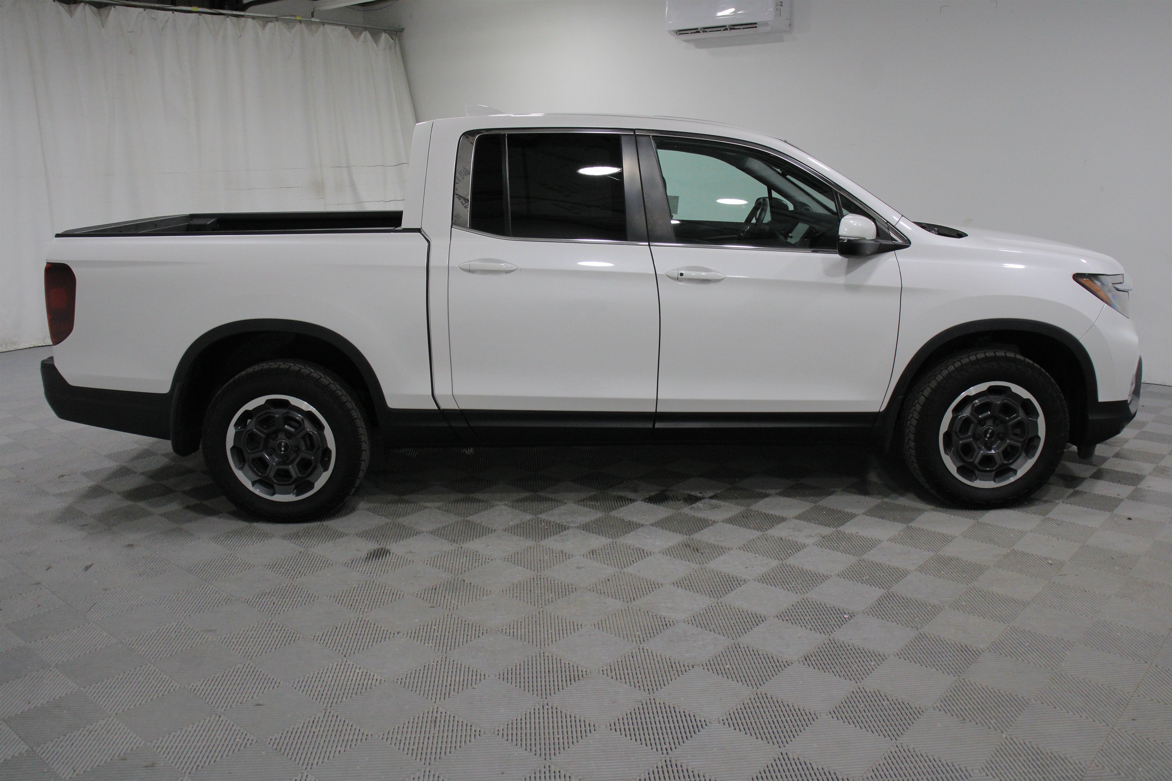 Used 2024 Honda Ridgeline RTL+ image 30