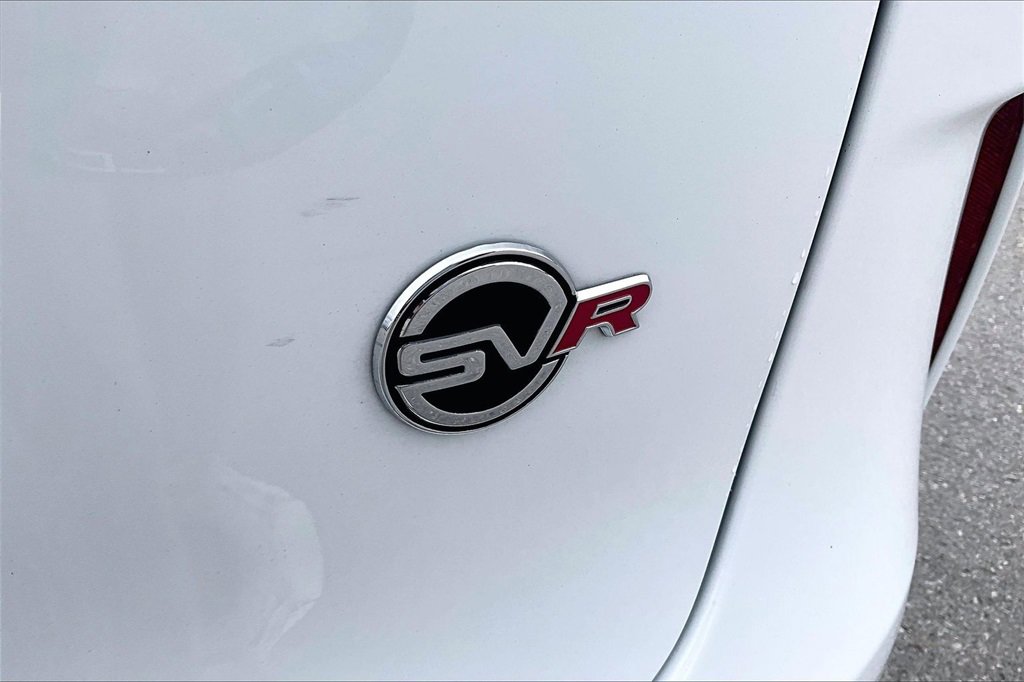 Used 2024 Jaguar F-PACE SVR image 32