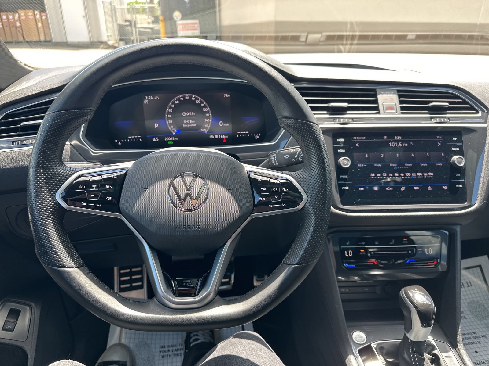 Certified 2024 Volkswagen Tiguan SE R-Line AWD/4WD image 49