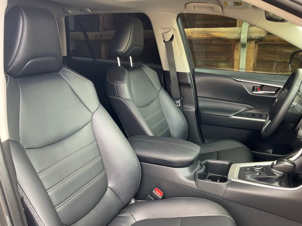 Used 2024 Toyota RAV4 XLE Premium image 50