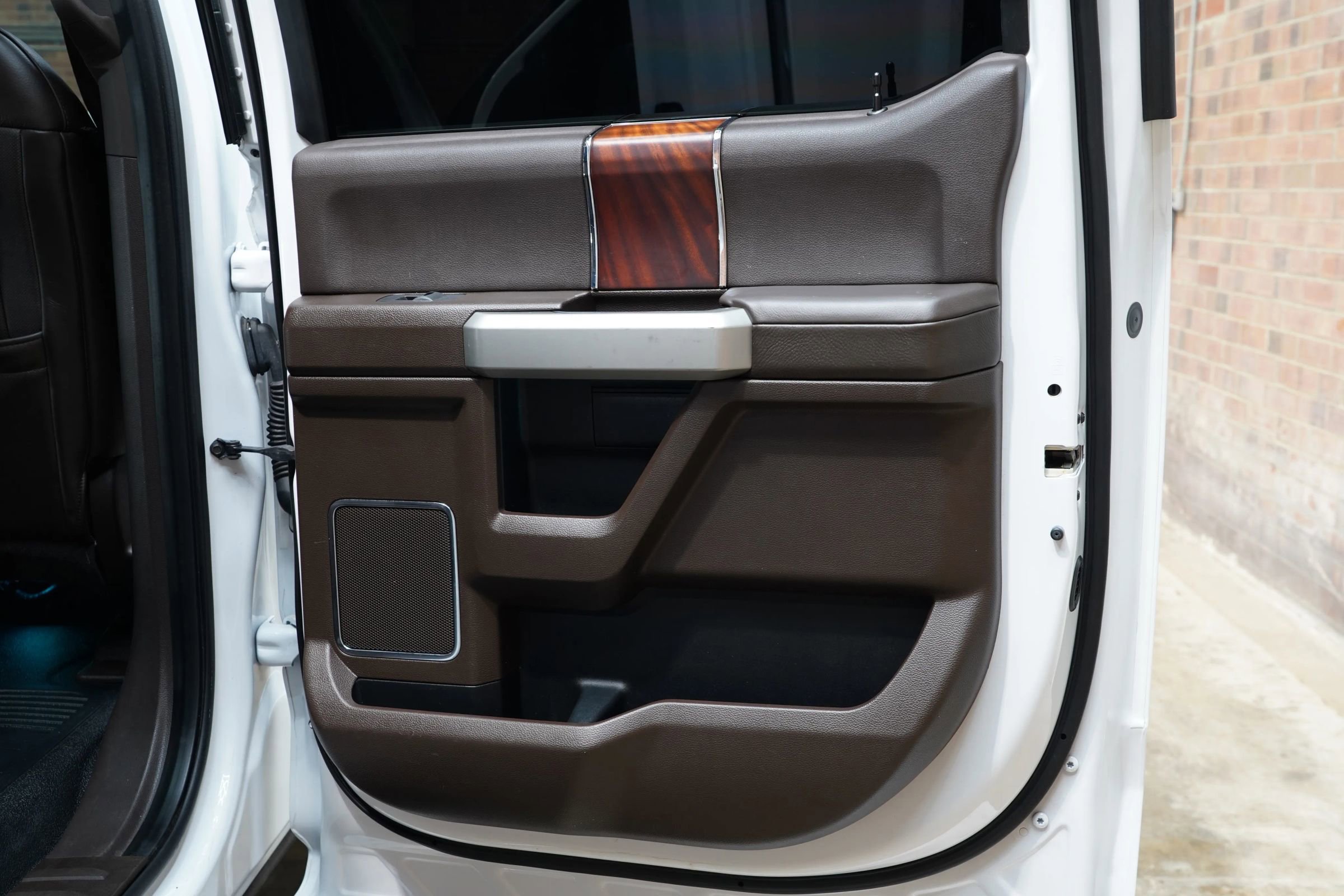 Used 2017 Ford F250 King Ranch w/ King Ranch Ultimate Package image 45