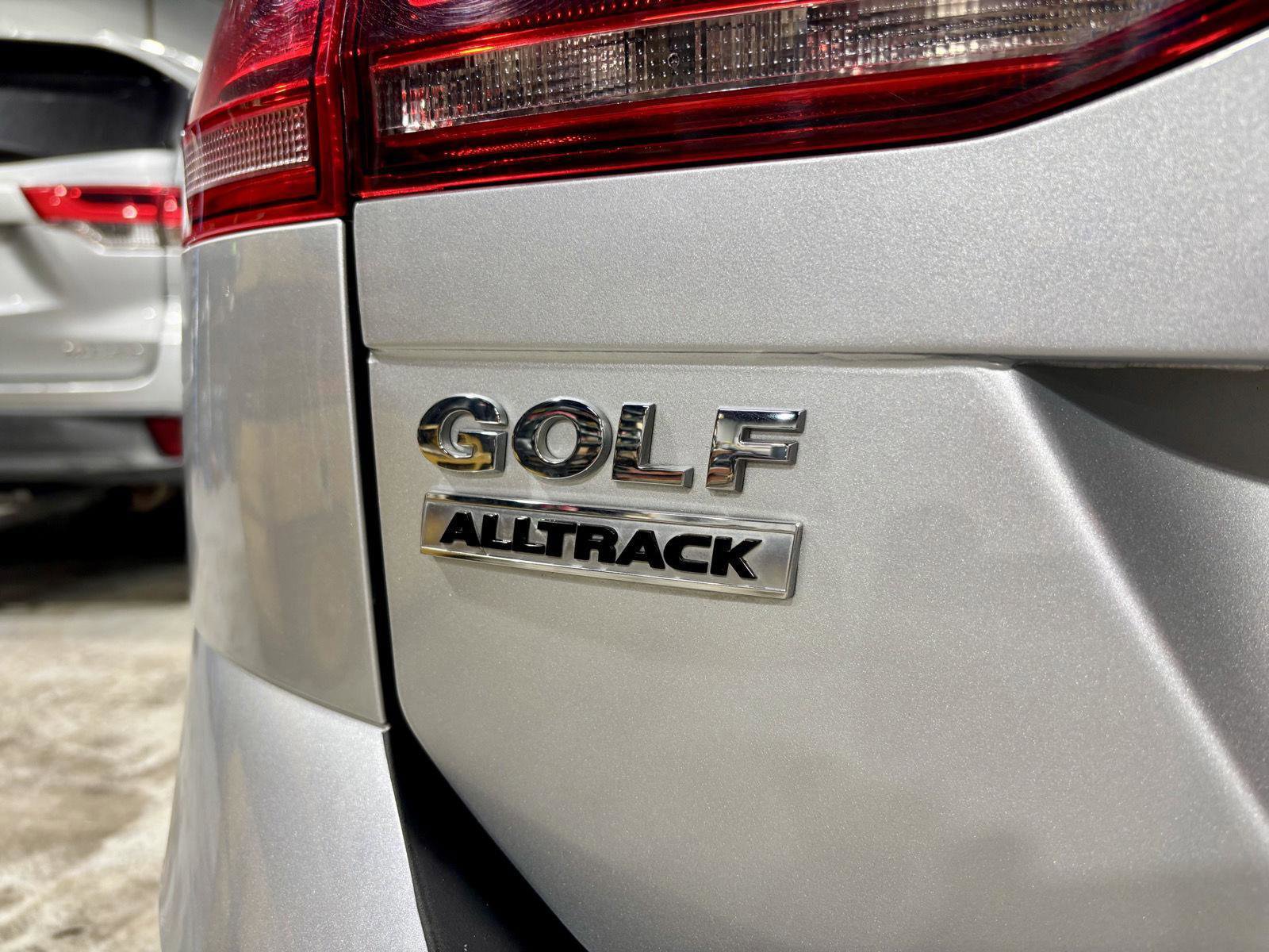 Used 2017 Volkswagen Golf Alltrack SE image 25