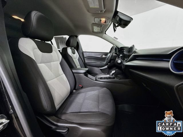 Used 2025 Chevrolet Trax LS w/ LS Convenience Package FWD image 27
