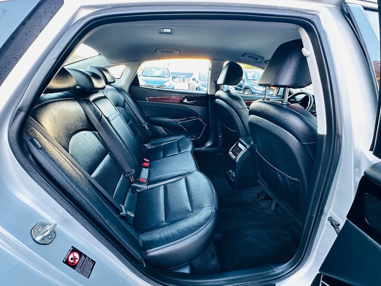 Used 2018 Kia Cadenza Premium image 23