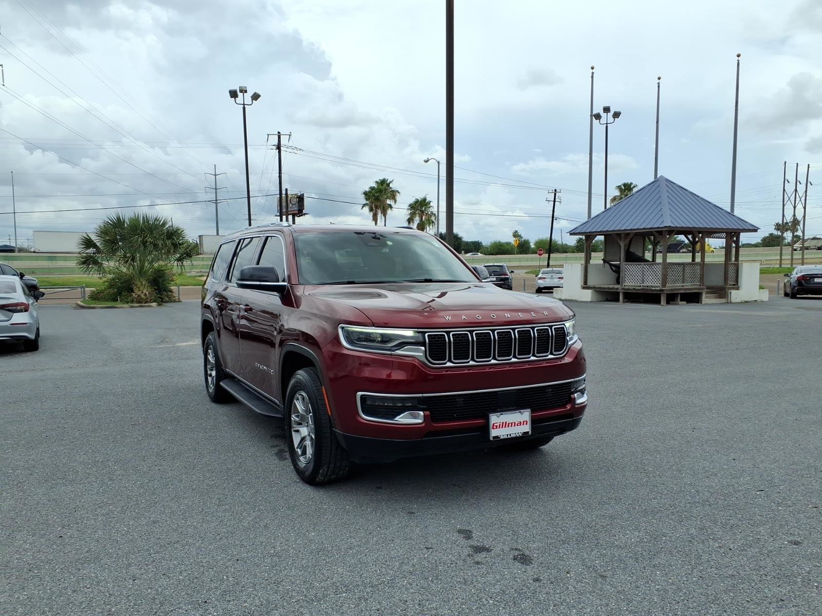 Used 2023 Jeep Wagoneer 2WD image 2