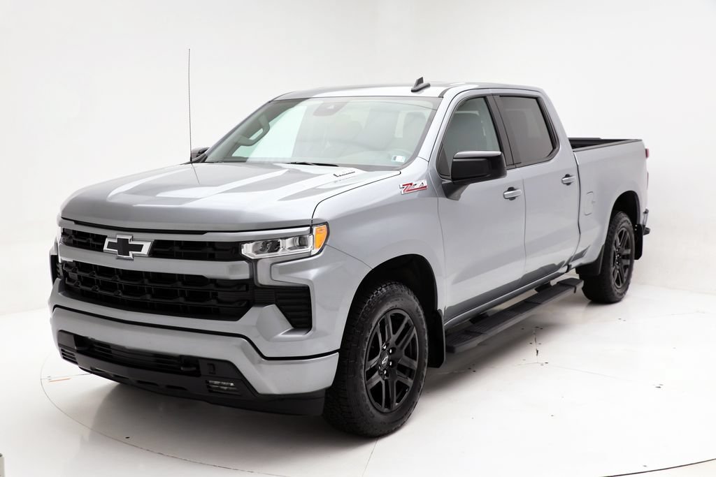 Used 2024 Chevrolet Silverado 1500 RST w/ Convenience Package II AWD/4WD image 2