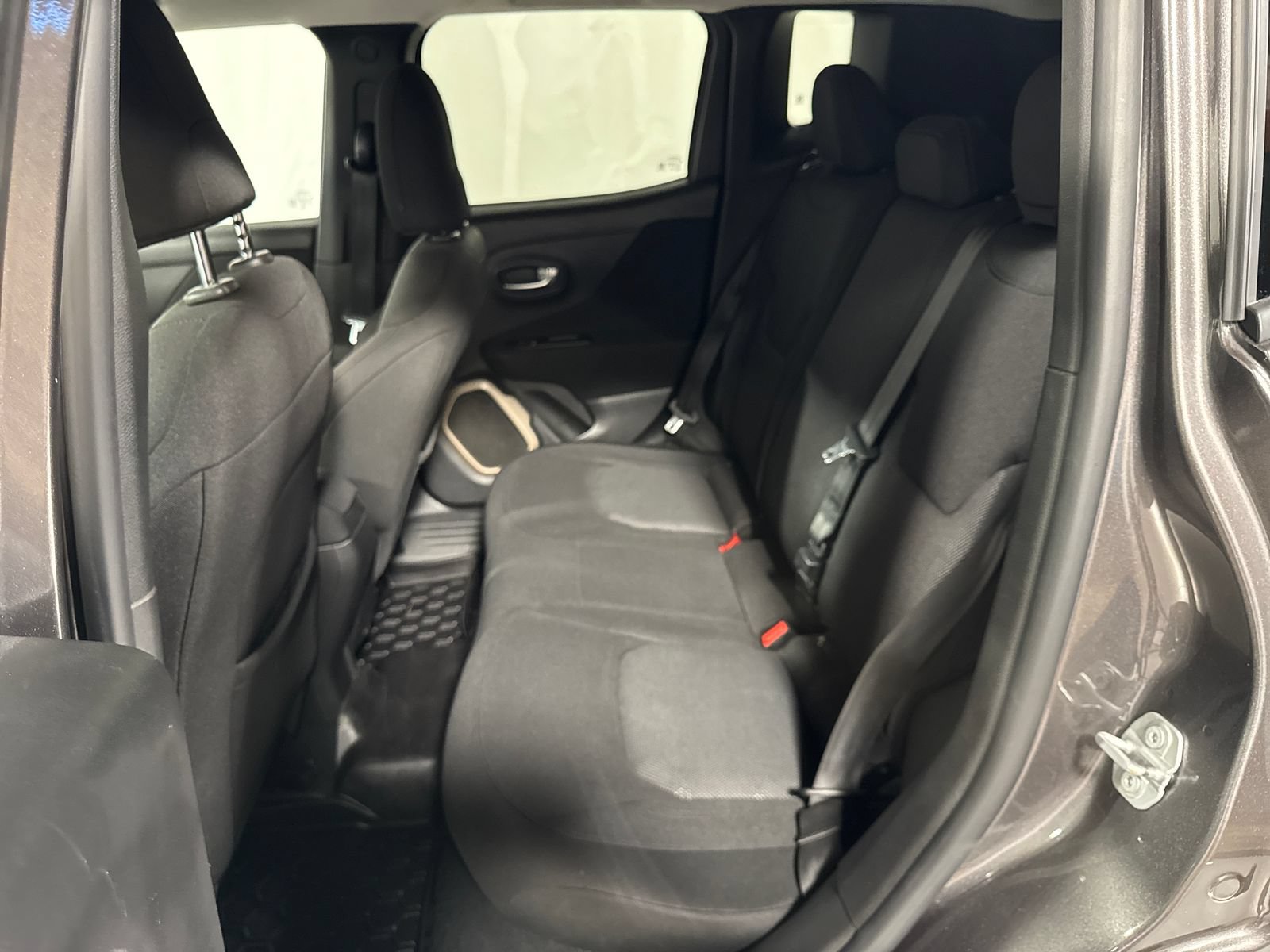 Used 2017 Jeep Renegade Latitude w/ Trailer Tow Group AWD/4WD image 5