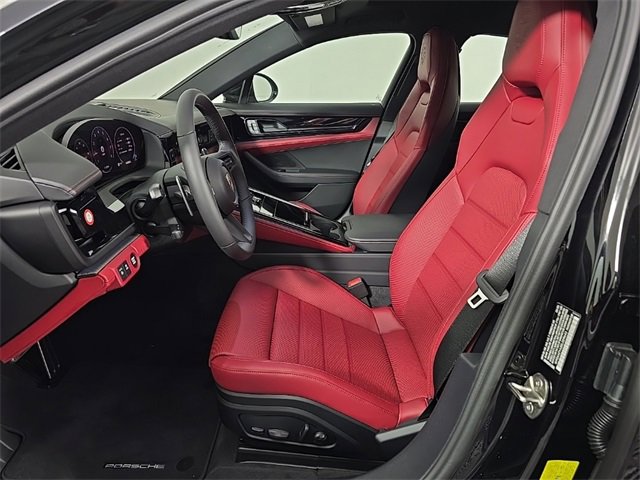 Certified 2025 Porsche Panamera 4 image 5