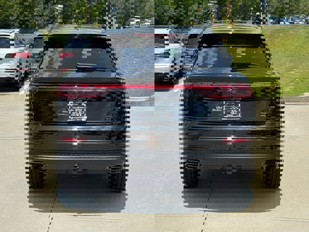 New 2025 Audi Q8 Premium image 12