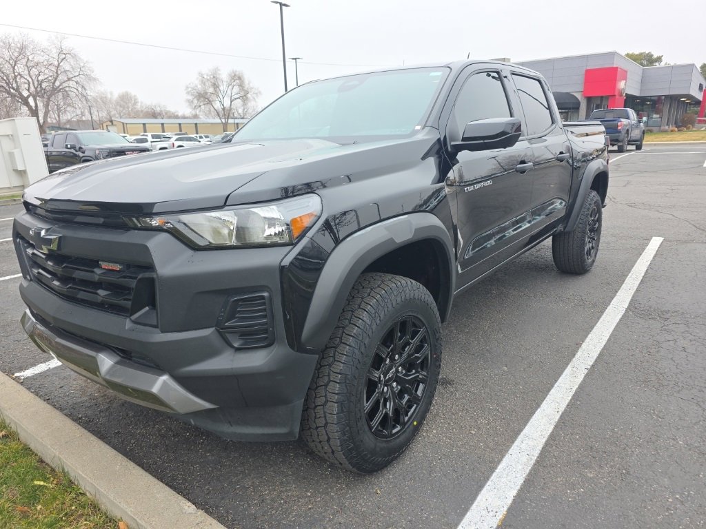Used 2024 Chevrolet Colorado Trail Boss w/ Technology Package image 1