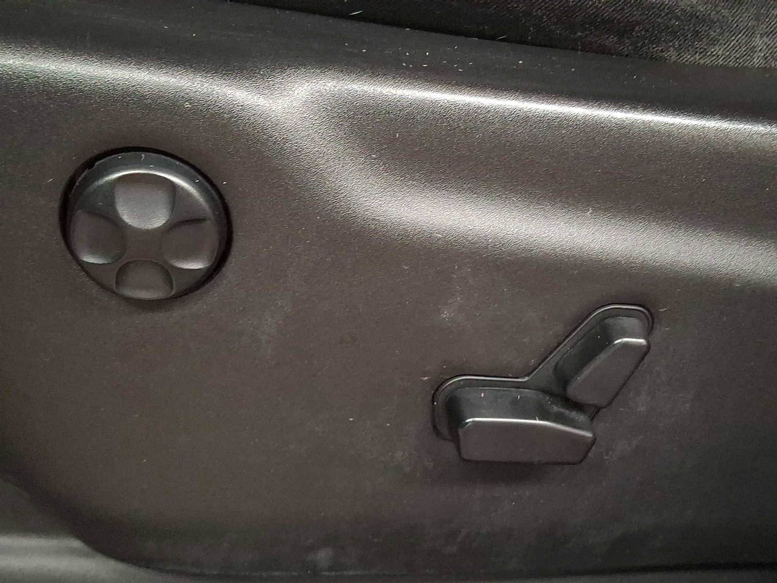 Used 2017 Jeep Grand Cherokee Overland image 12