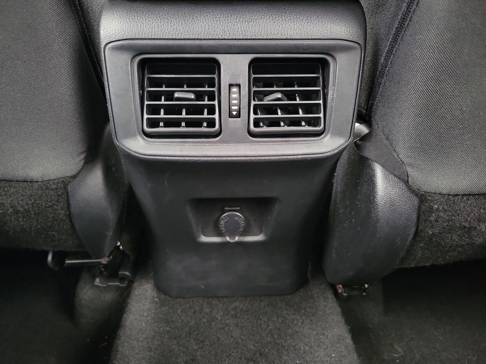Used 2024 Toyota RAV4 LE FWD image 11