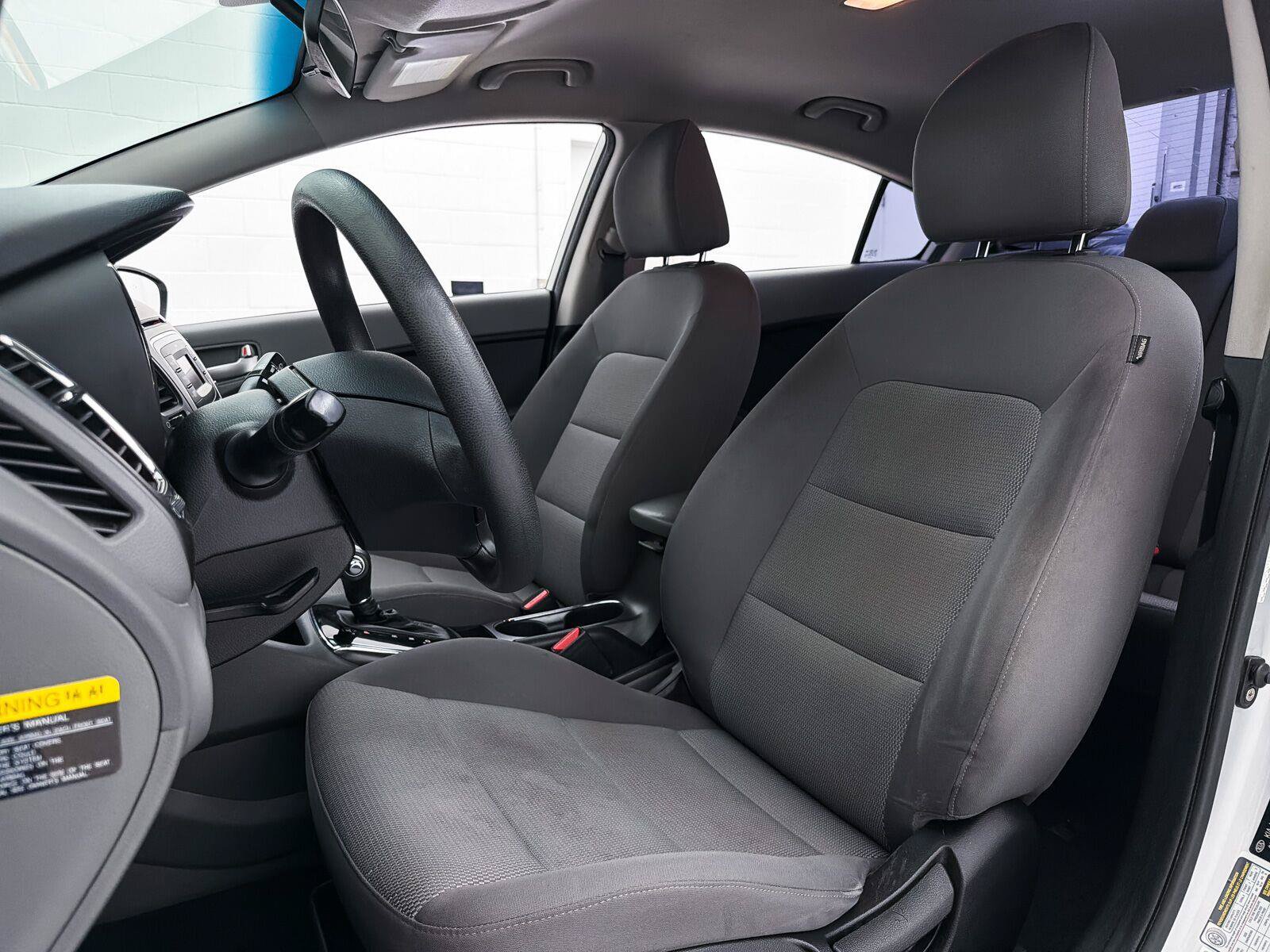 Used 2017 Kia Forte LX FWD image 10