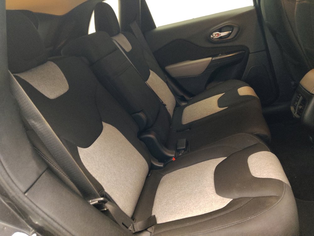 Used 2014 Jeep Cherokee Latitude FWD image 19
