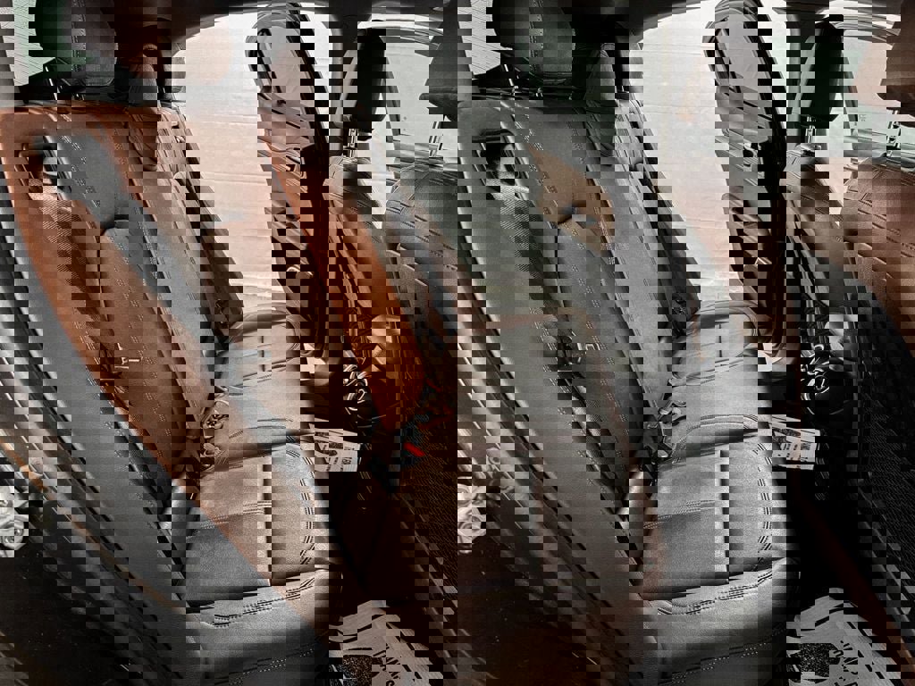 Used 2018 Alfa Romeo Stelvio AWD image 9