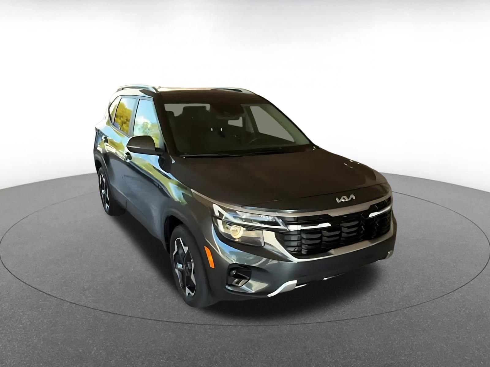 Used 2025 Kia Seltos S FWD image 3