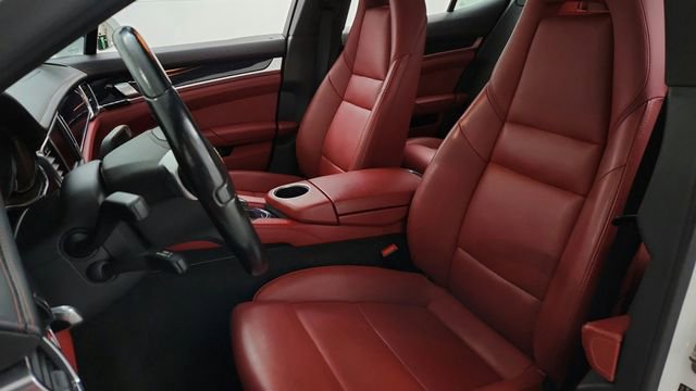 Used 2014 Porsche Panamera 4 image 14