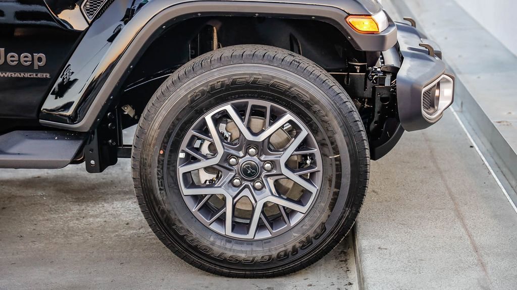 New 2025 Jeep Wrangler Sahara image 11