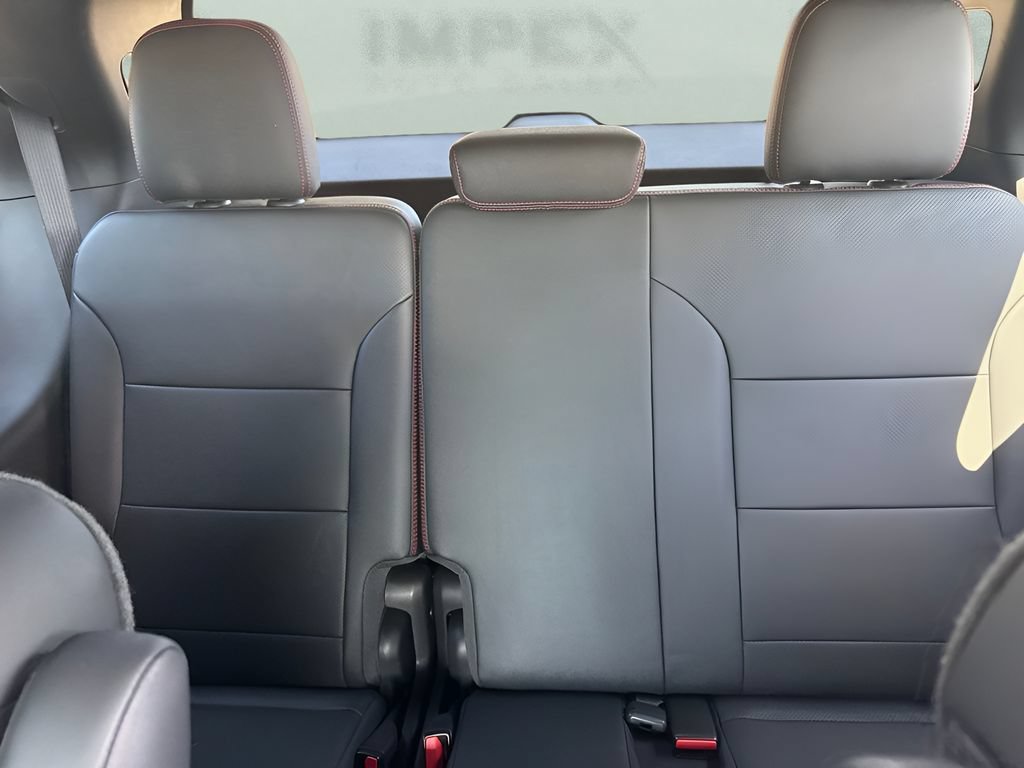 Used 2024 Chevrolet Traverse RS w/ LPO, Floor Liner Package AWD/4WD image 14