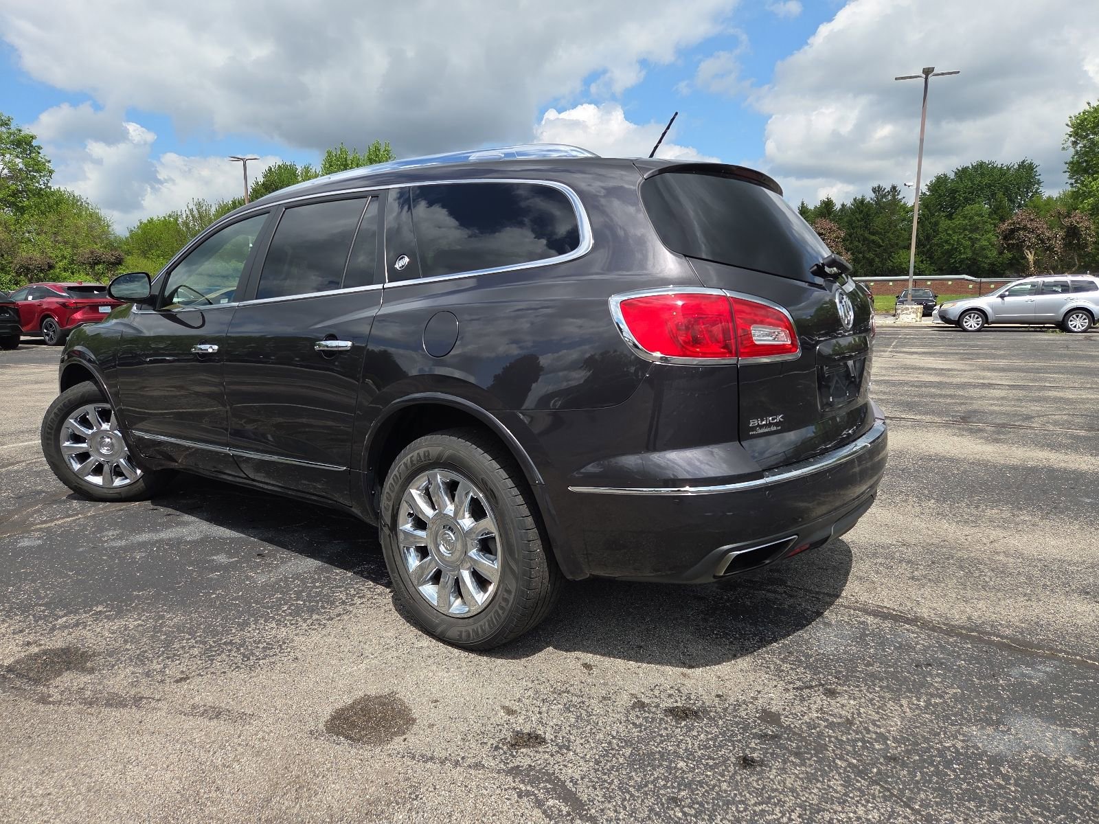 Used 2015 Buick Enclave Leather AWD/4WD image 10