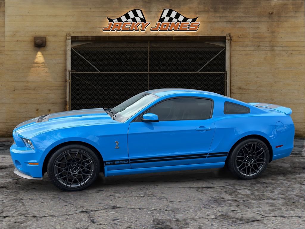 Used 2013 Ford Mustang Shelby GT500 RWD image 3