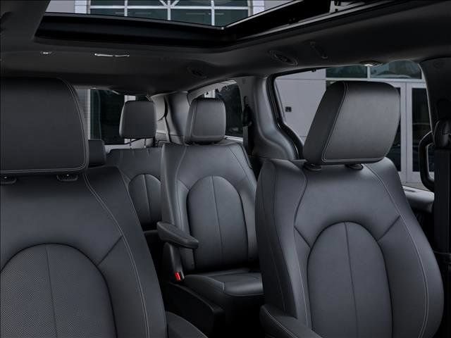 New 2027 Chrysler Pacifica Select AWD/4WD image 26