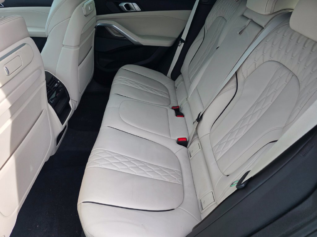 Certified 2025 BMW X6 M60i AWD/4WD image 14