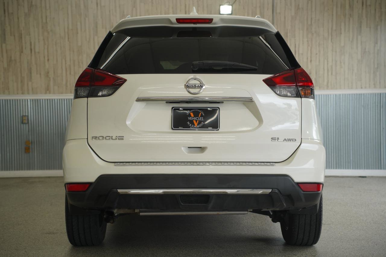 Used 2018 Nissan Rogue SL w/ Premium Package AWD/4WD image 9