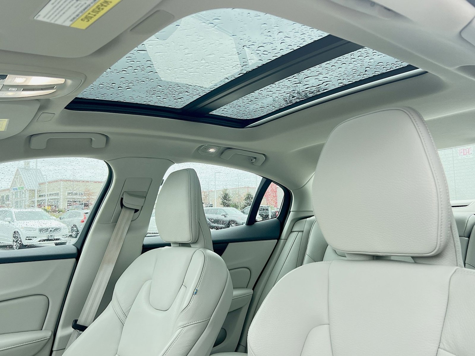 Certified 2023 Volvo S60 B5 Plus w/ Climate Package image 23