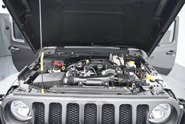 Used 2023 Jeep Wrangler Sport AWD/4WD image 19