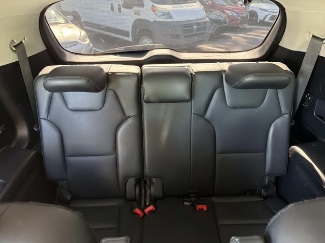 Used 2025 Kia Telluride S FWD image 21