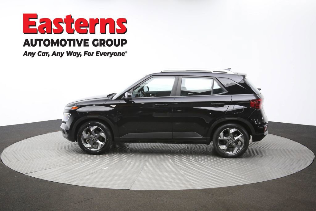 Used 2022 Hyundai Venue SEL image 60