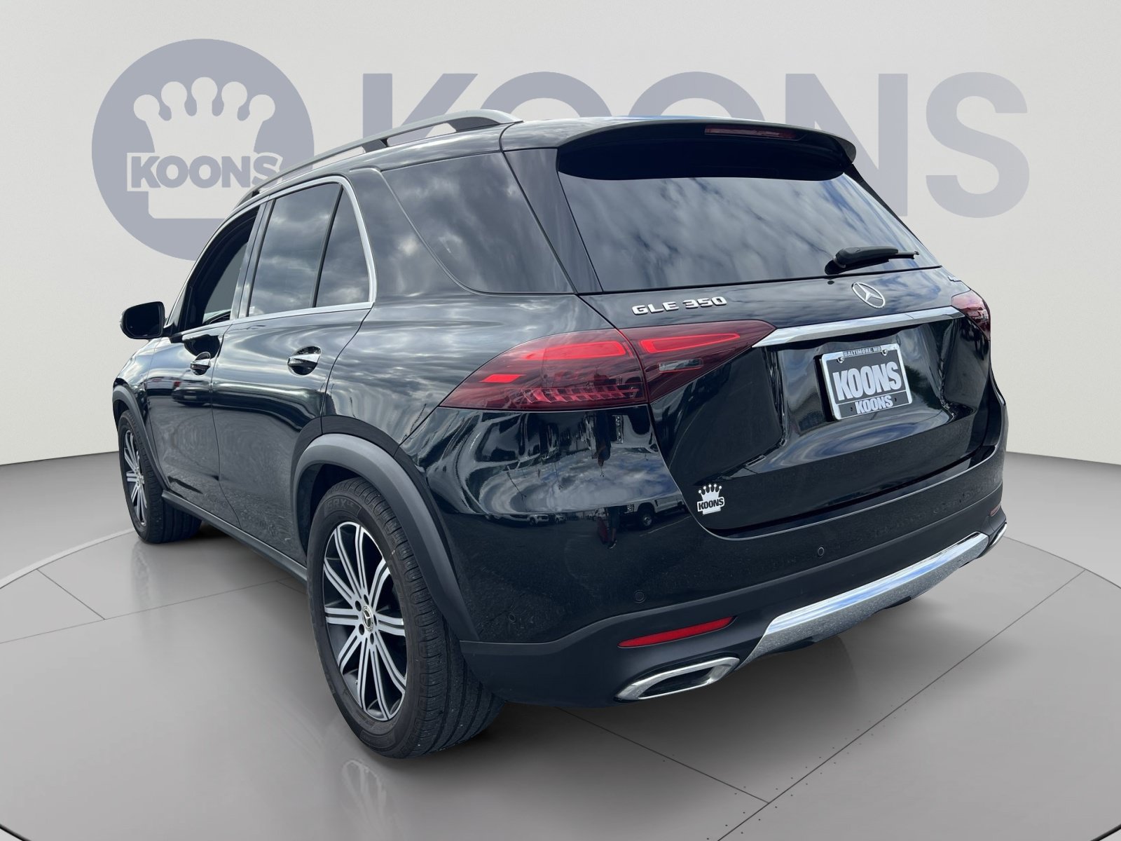 Used 2025 Mercedes-Benz GLE 350 4MATIC image 4