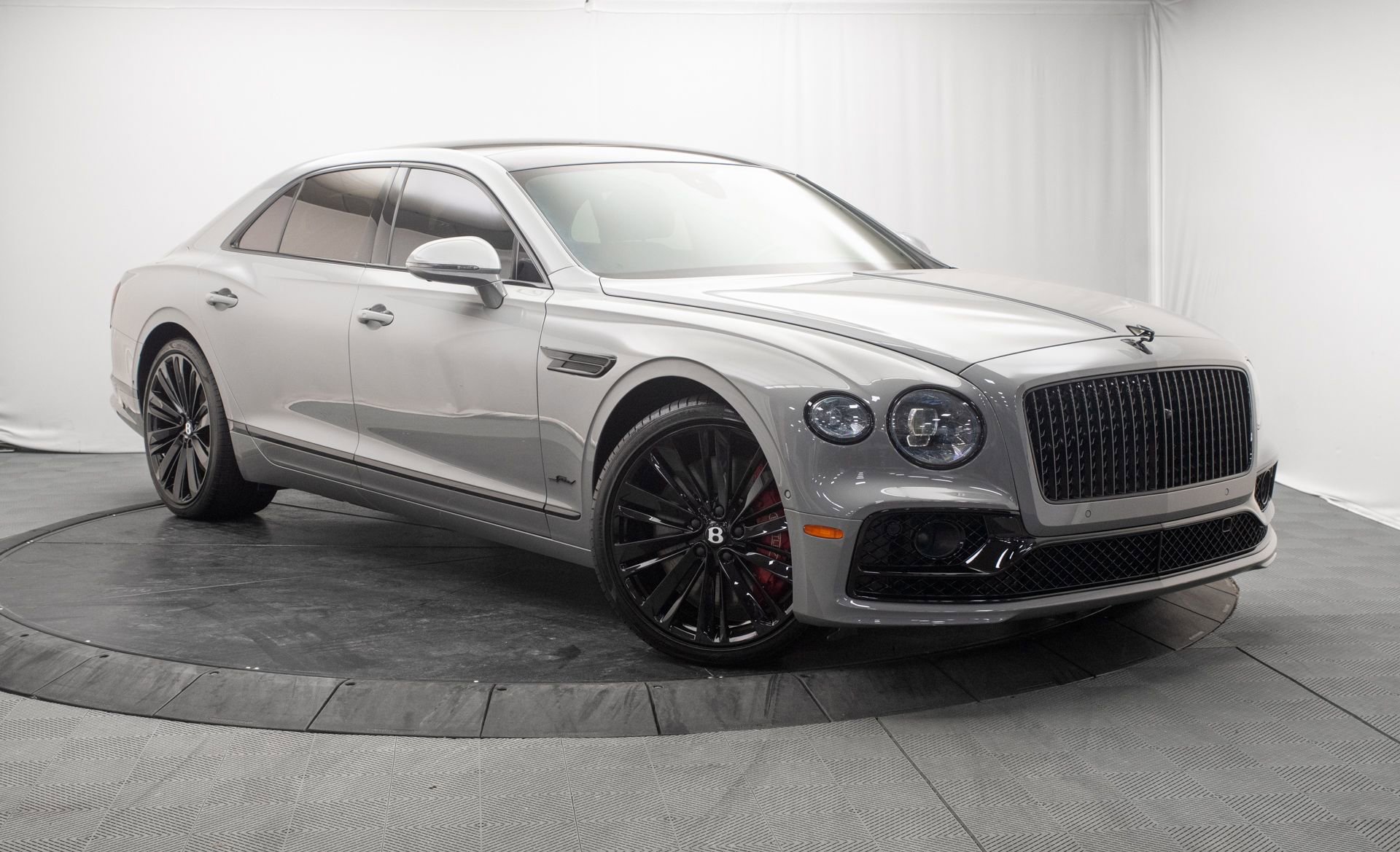 Used 2023 Bentley Flying Spur W12 image 1