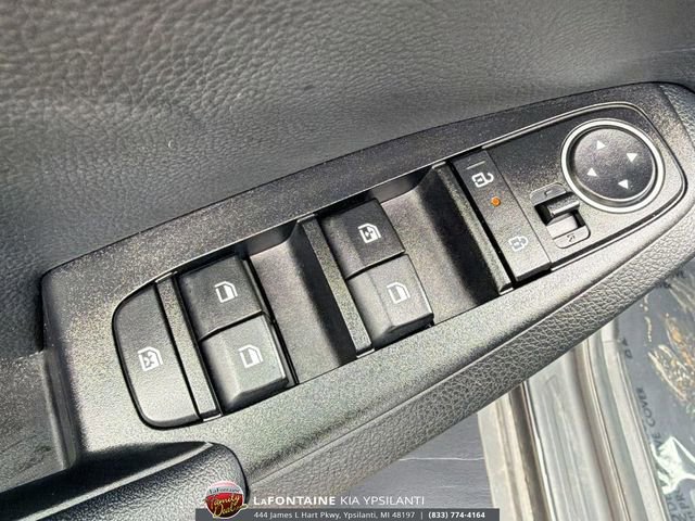 Used 2025 Kia Seltos S FWD image 21