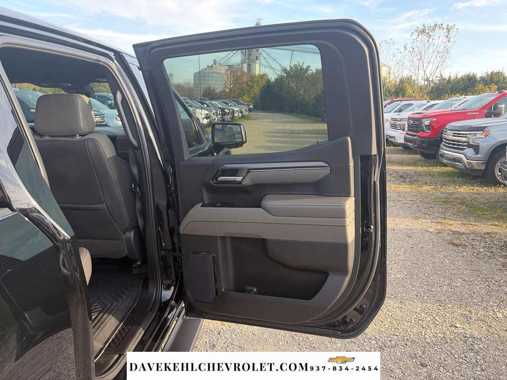 Used 2025 Chevrolet Silverado 1500 ZR2 w/ Technology Package AWD/4WD image 26