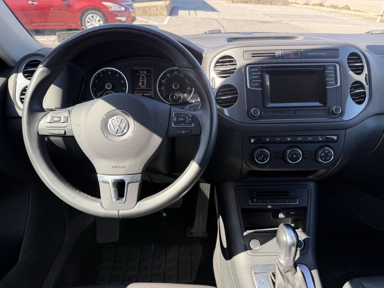 Used 2016 Volkswagen Tiguan S image 25